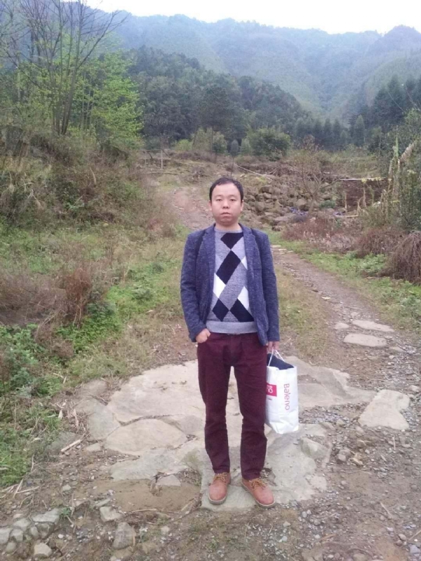 奋斗的第一张照片--南昌相亲服务中心