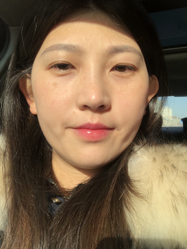 轻闭双眼的第一张照片--南昌相亲服务中心