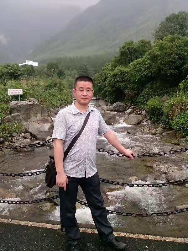 淡定牛魔王的第三张照片--南昌相亲服务中心