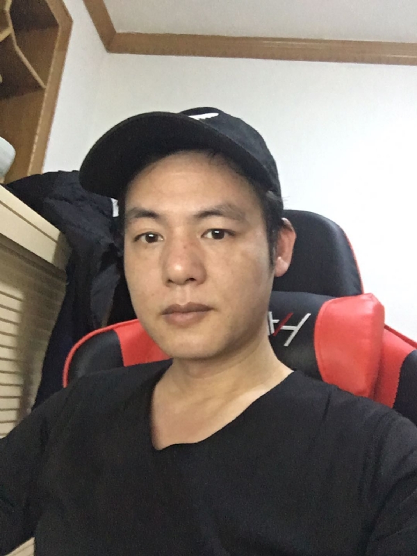 扛枪打鸟的第一张照片--南昌相亲服务中心