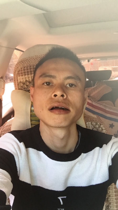 小何的第一张照片--南昌相亲服务中心