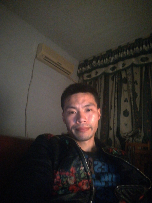 性情男儿的第一张照片--南昌相亲服务中心