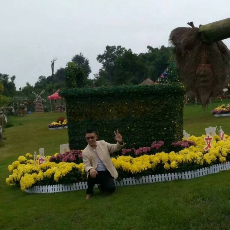 春风里^O^任徜徉的第一张照片--南昌相亲服务中心