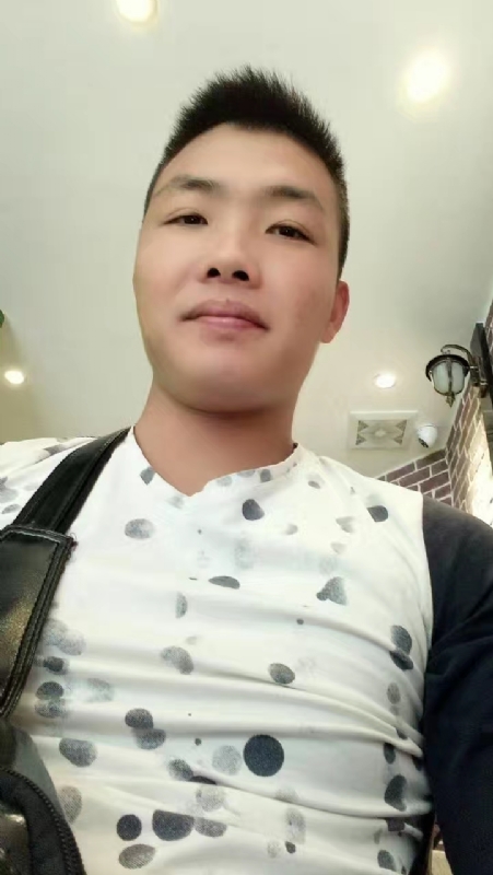 吃生蚝的小乖乖的第一张照片--南昌相亲服务中心