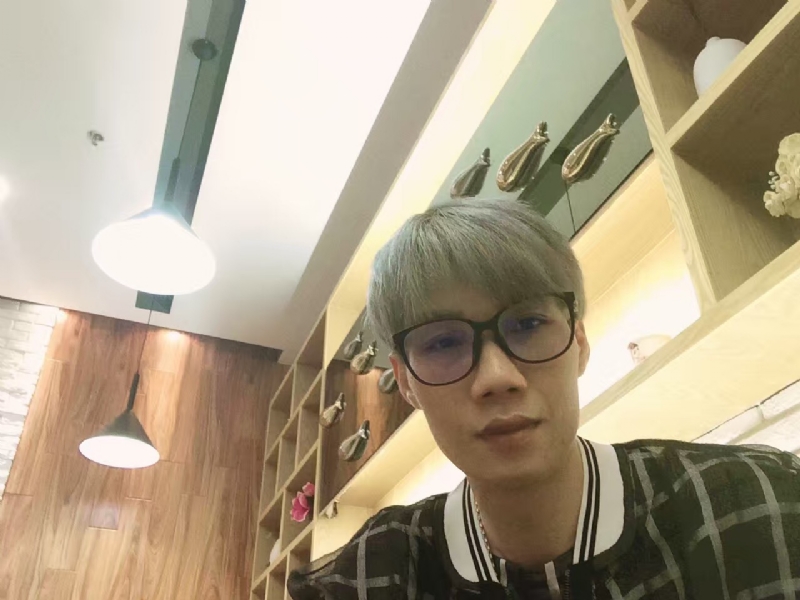 黄峰的第二张照片--南昌相亲服务中心