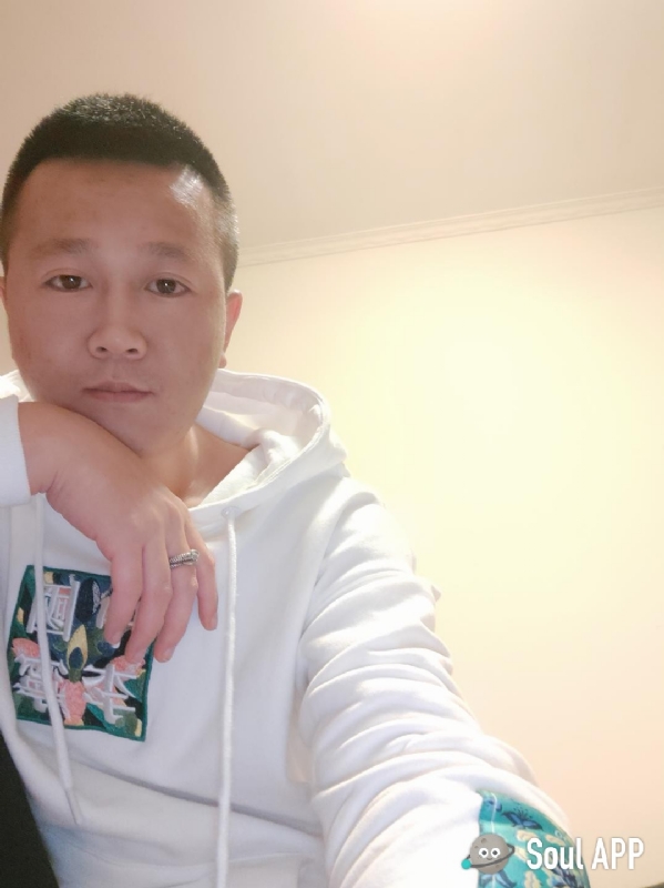 Away的第一张照片--南昌相亲服务中心