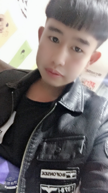 军绿色的第一张照片--南昌相亲服务中心