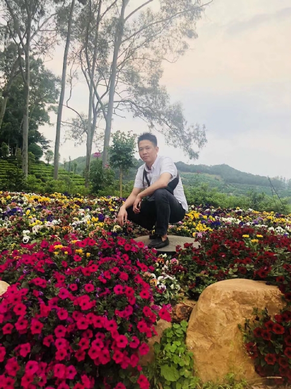 小郑的第一张照片--南昌相亲服务中心