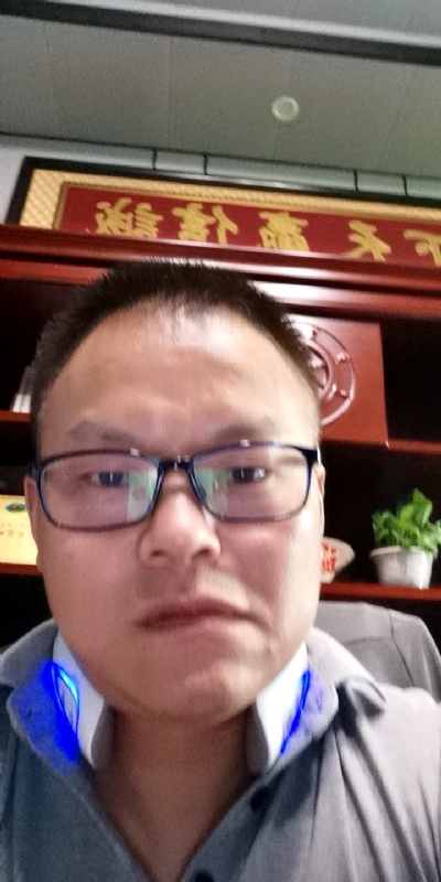 模具工匠的第一张照片--南昌相亲服务中心