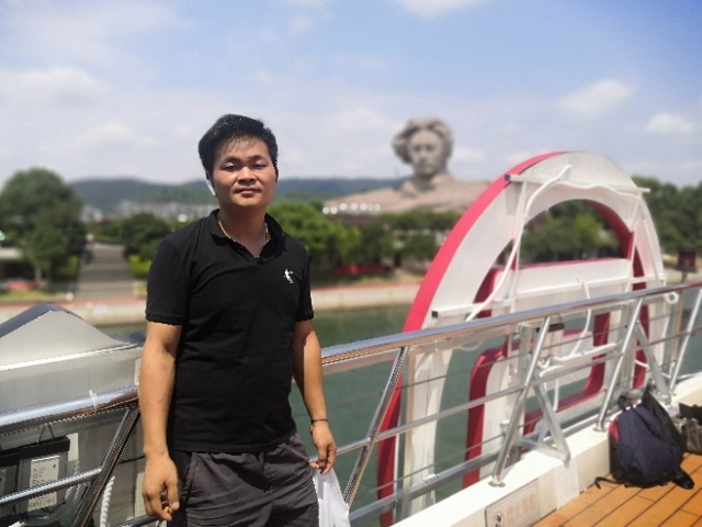 龙的传人的第一张照片--南昌相亲服务中心