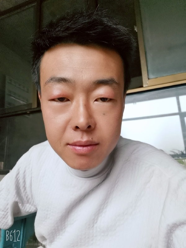 缺爱80后的第一张照片--南昌相亲服务中心