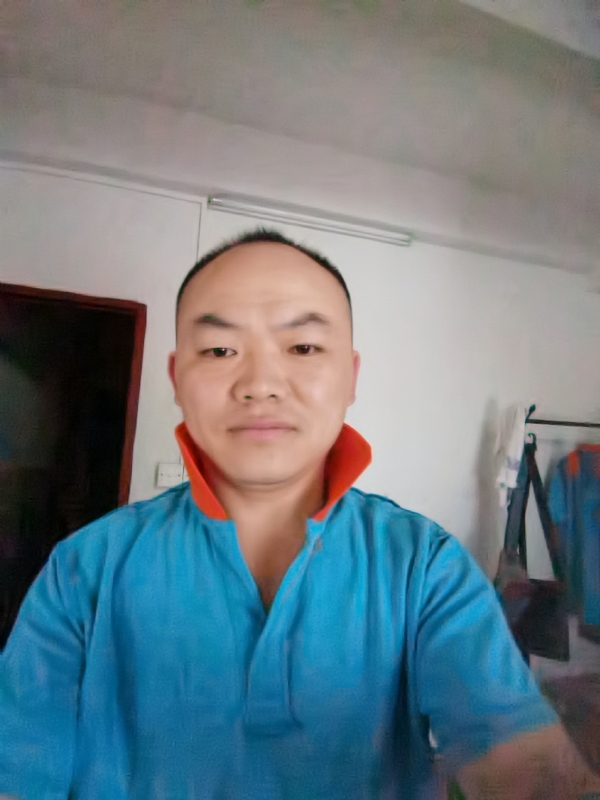 与子携老的第五张照片--南昌相亲服务中心