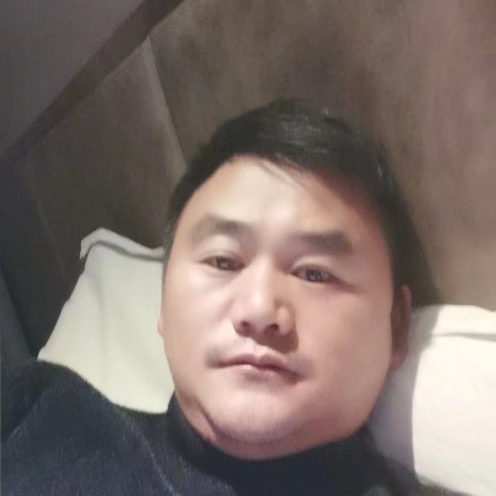 奔跑的第三张照片--南昌相亲服务中心