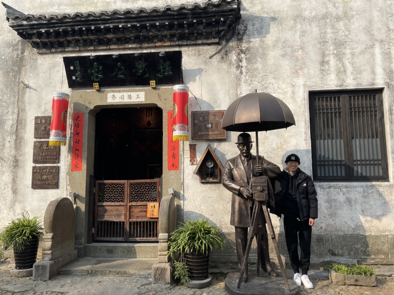 喝可乐的猫的第一张照片--南昌相亲服务中心