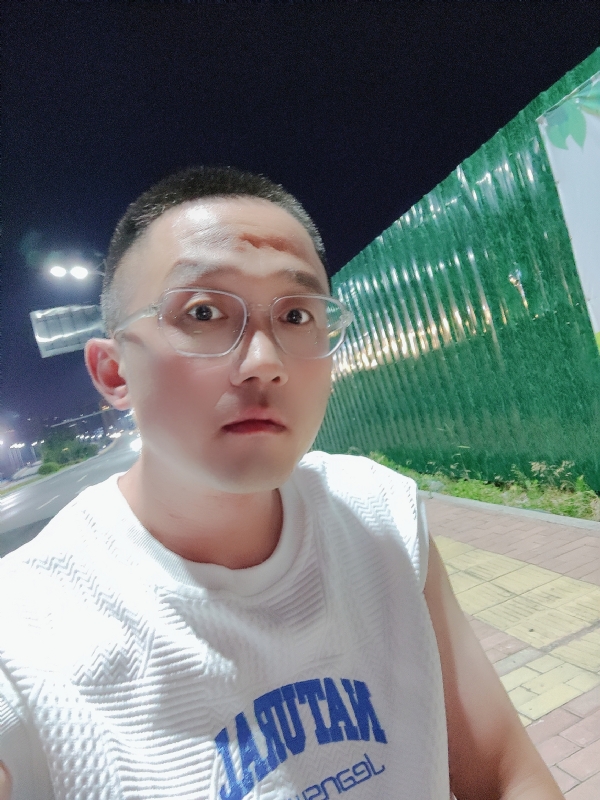 清风烈酒的第一张照片--南昌相亲服务中心
