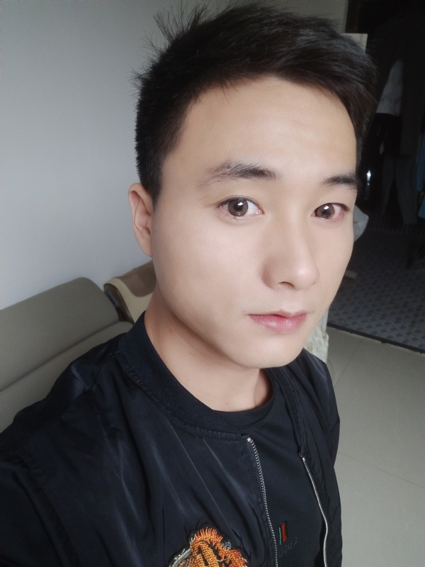 何凡的第三张照片--南昌相亲服务中心