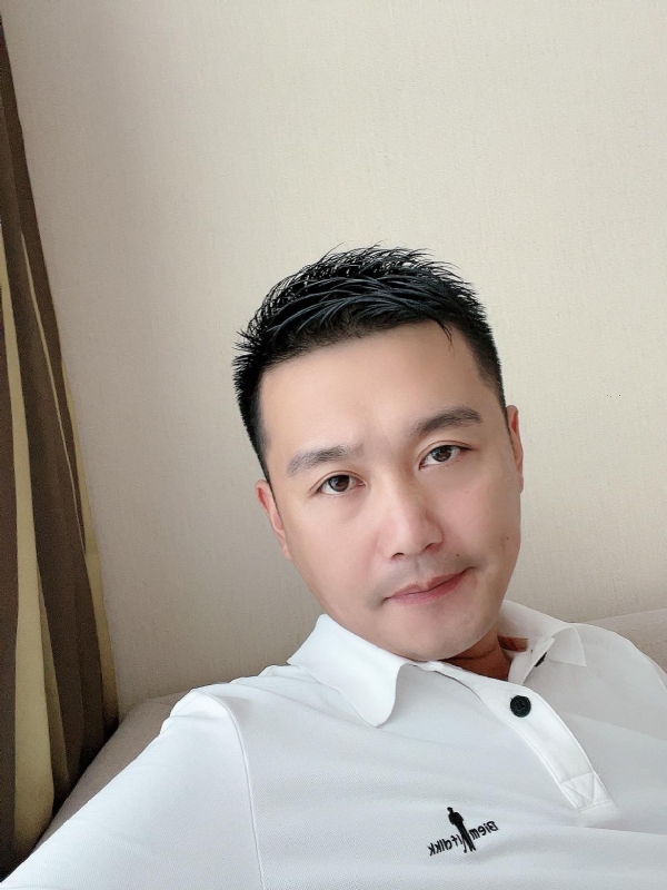 笑望人非的第一张照片--南昌相亲服务中心