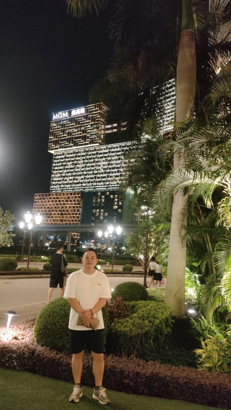 熟悉的身影的第一张照片--南昌相亲服务中心