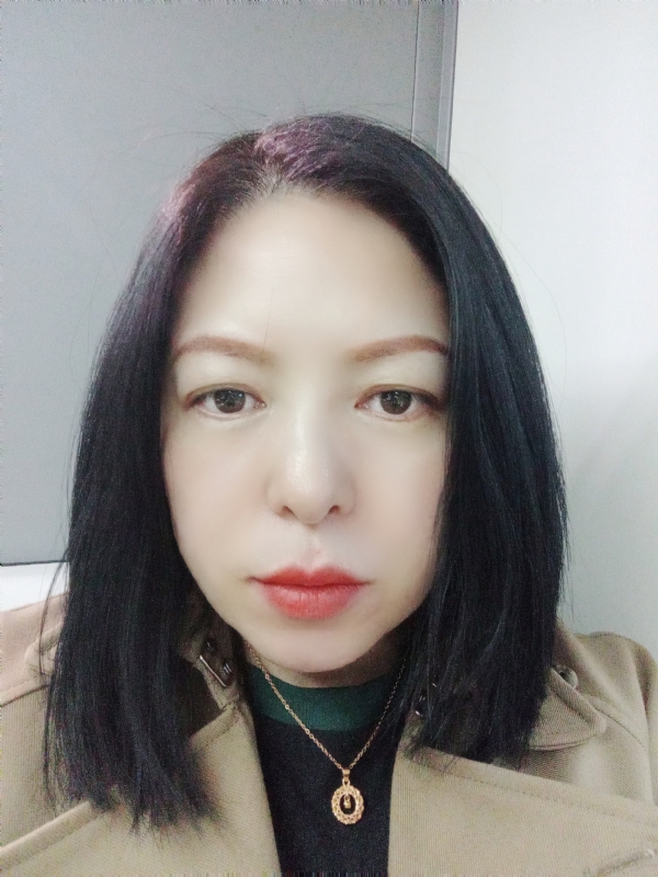 尘颜的第一张照片--南昌相亲服务中心