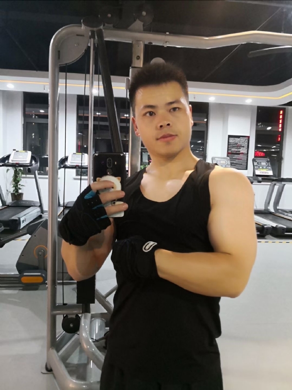 范迪塞尔的第二张照片--南昌相亲服务中心