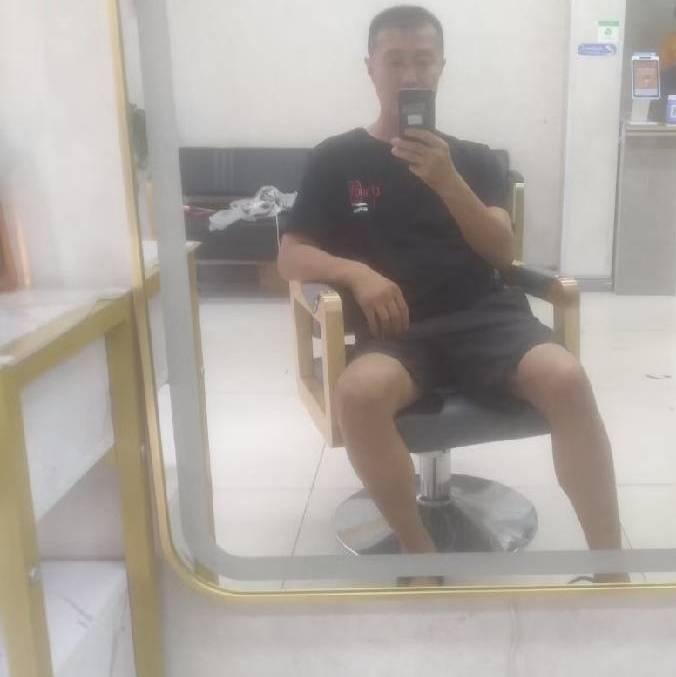 闫杰的第一张照片--南昌相亲服务中心