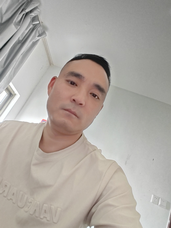小锋的第一张照片--南昌相亲服务中心