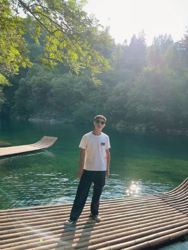 林言的第二张照片--南昌相亲服务中心